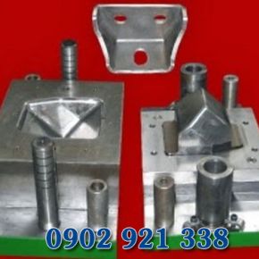 Deep drawing mould