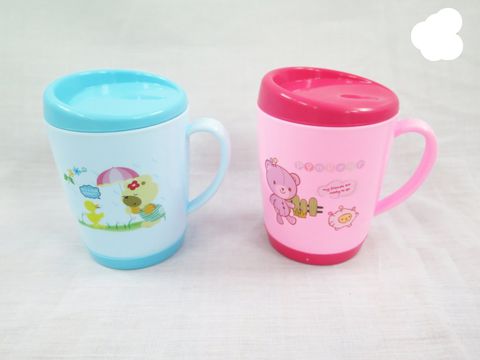 Plastic cup