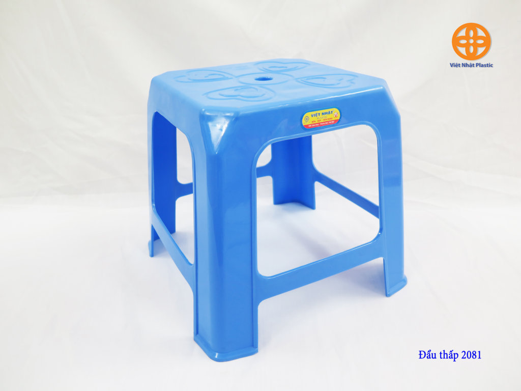 Plastic chair