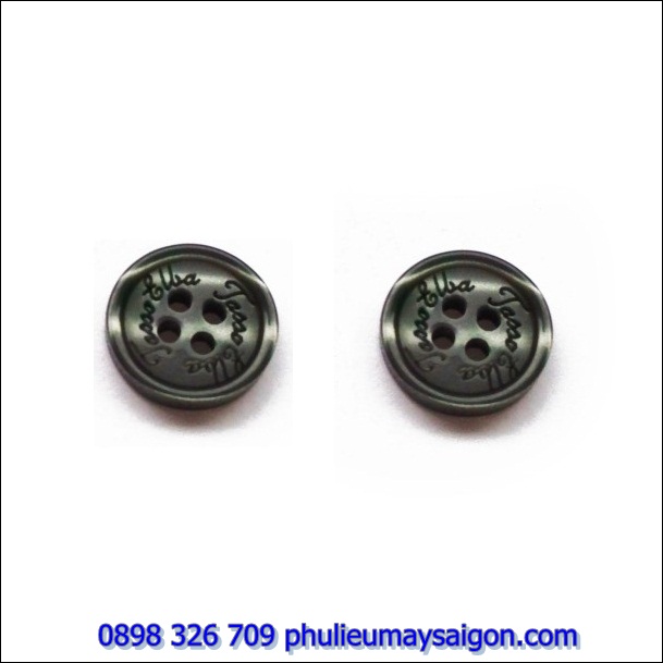 Plastic buttons