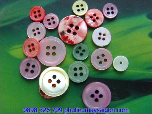 Shell buttons