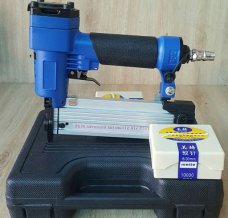 Nail gun