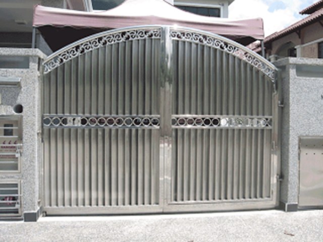 Stainless steel gates