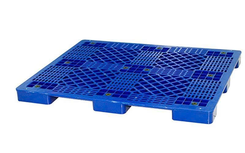 Plastic pallet