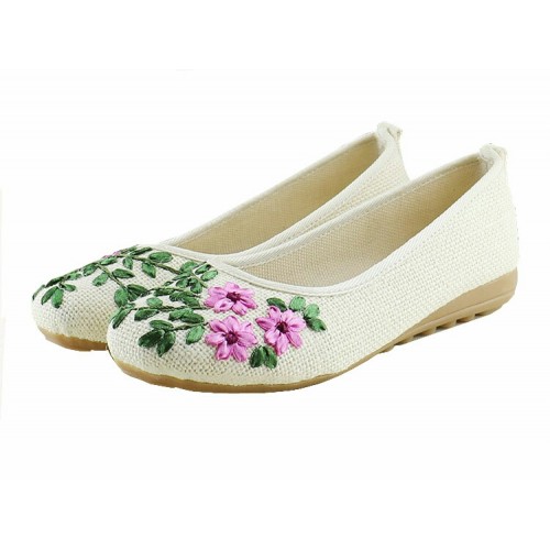 Machine embroidery on footwear