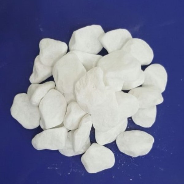 Pebble tumbled stone for pool