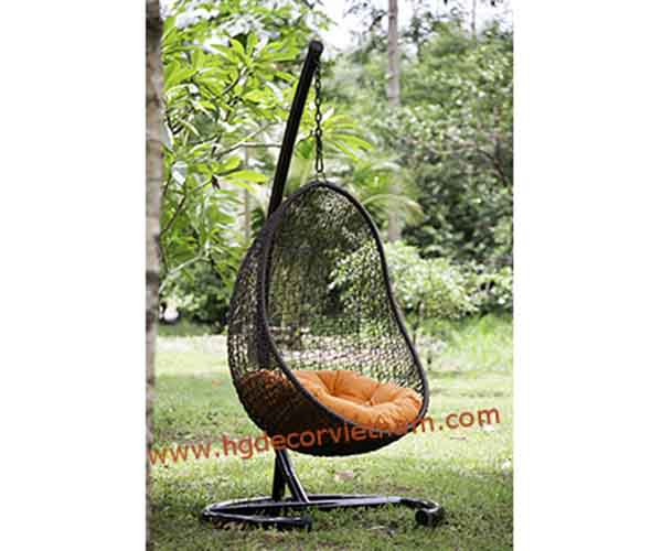 Poly rattan swing chair
