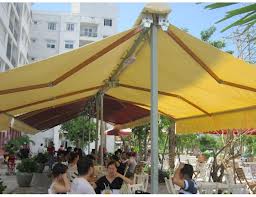A-frame retractable awning