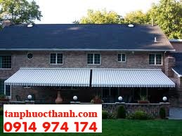 Retractable awning