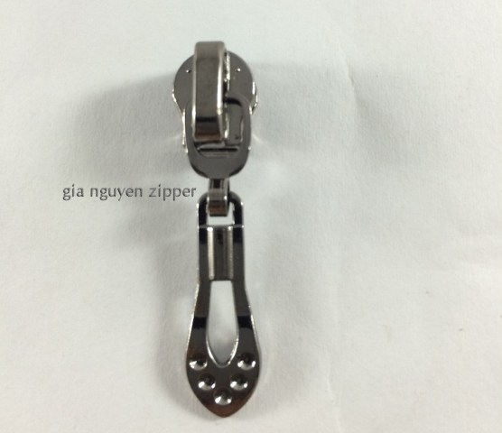 Zipper head