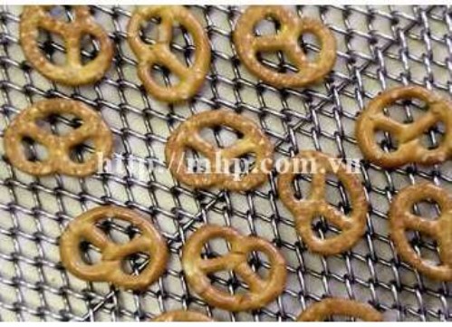 Knitted mesh wire conveyor