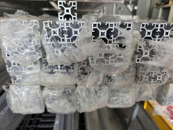 Aluminum extrusion profiles