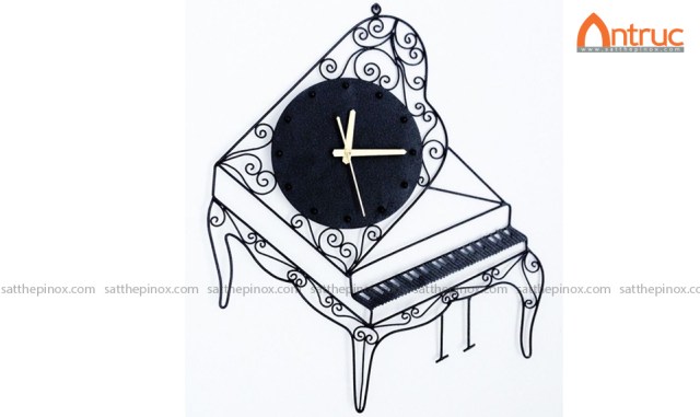 Iron art clock