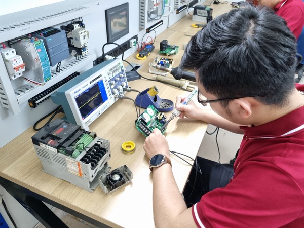Inverters, PLCs, HMIs, Servos, and Electronic Circuits Repair Service