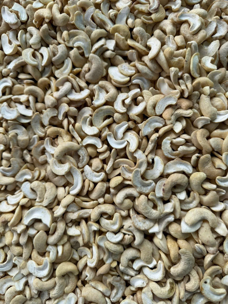 Cashew kernels