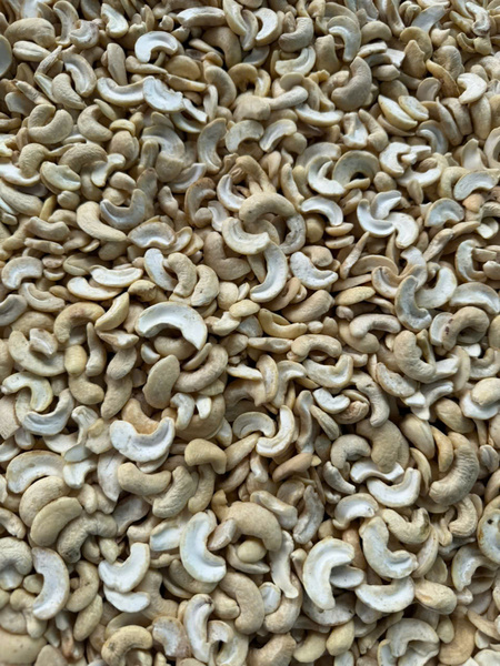 Cashew kernels