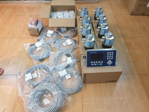 Weighing equipment and accessories