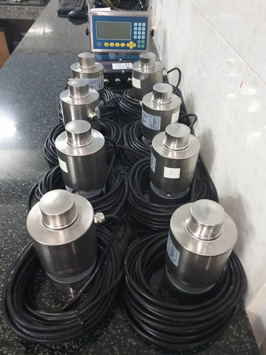 Weighing equipment and accessories