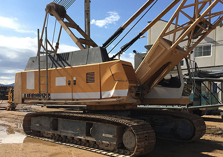 LIEBHERR HS843HD (60 tons)