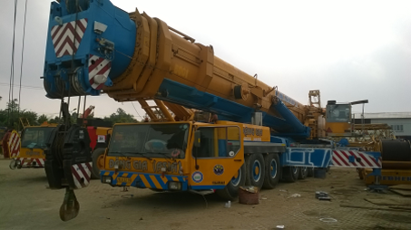 LIEBHERR-LTM1500-8.1 (1500 tons)