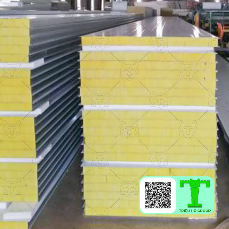 Fire-resistant glasswool sandwich panel