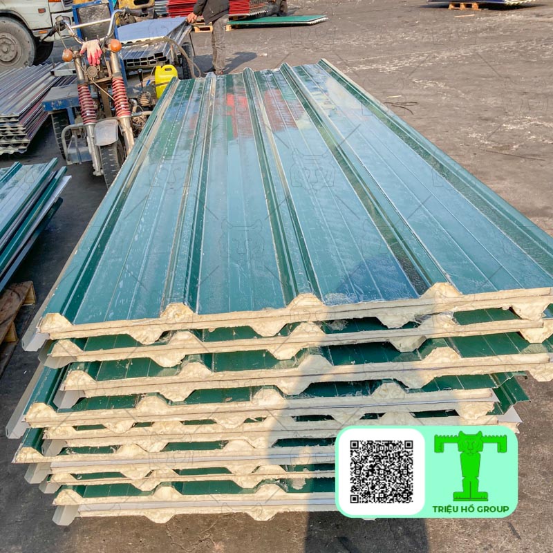 2-Layer PU insulated roofing panel