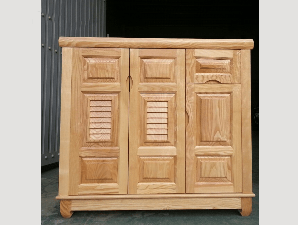 Shoe cabinet