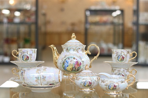 Ceramic tea set
