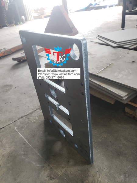 Laser cutting iron sheet