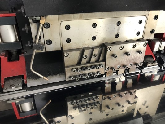 Sheet metal processing, laser cutting