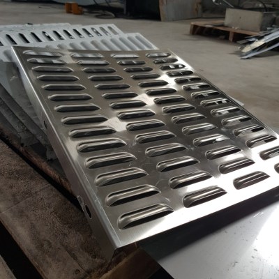 Sheet metal processing, laser cutting