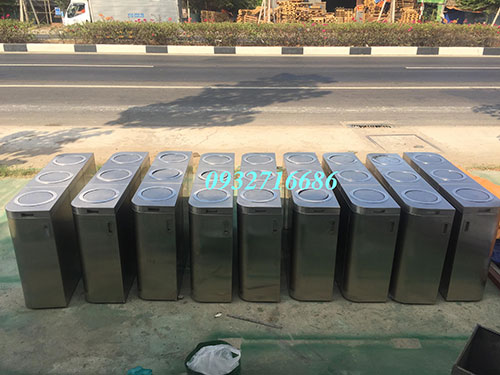 Stainless steel wastebaskets