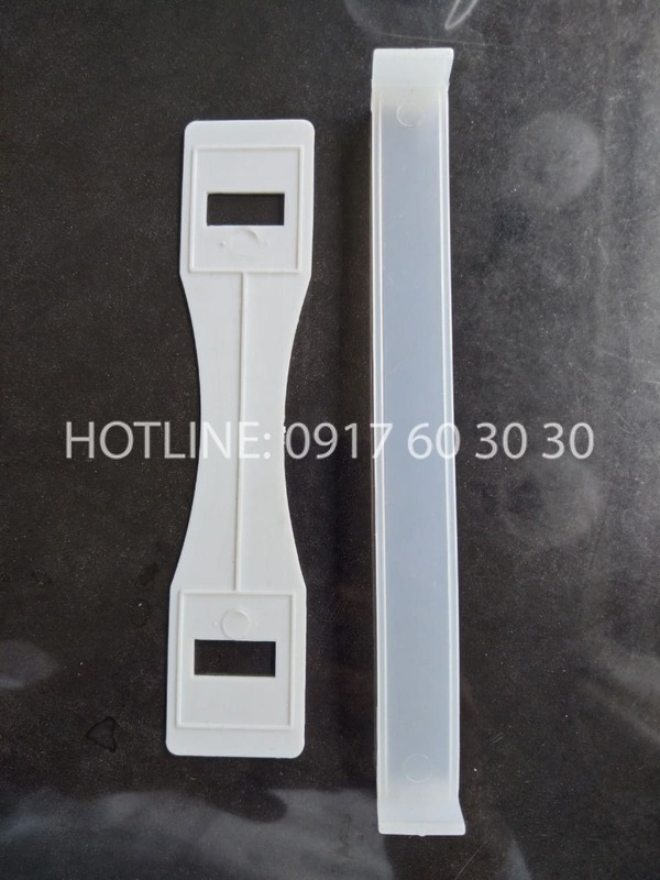 Square-End Plastic Hat Handle