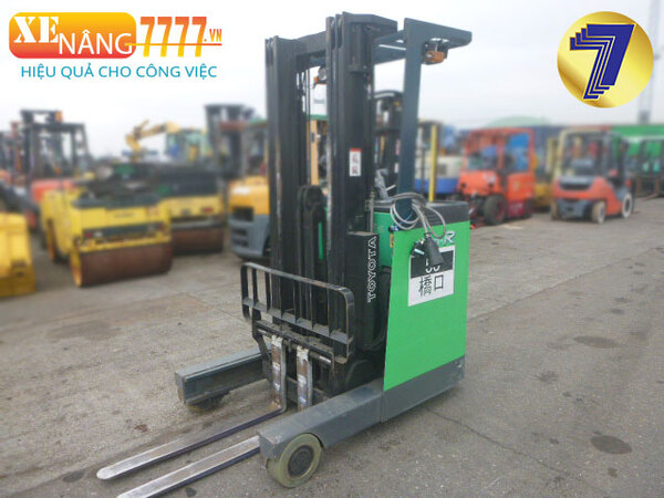 Toyota electric stand-on forklifts