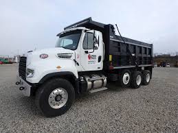 Dump truck
