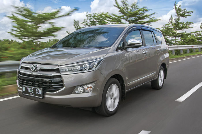 Car rental 7 seats