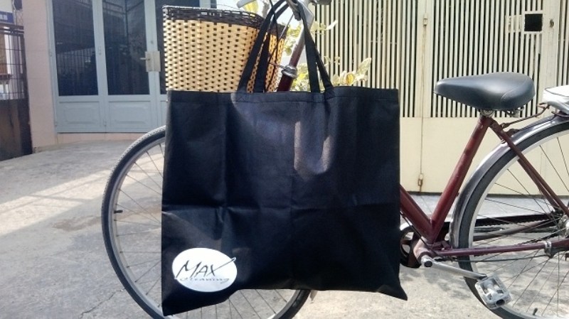 Non woven bag