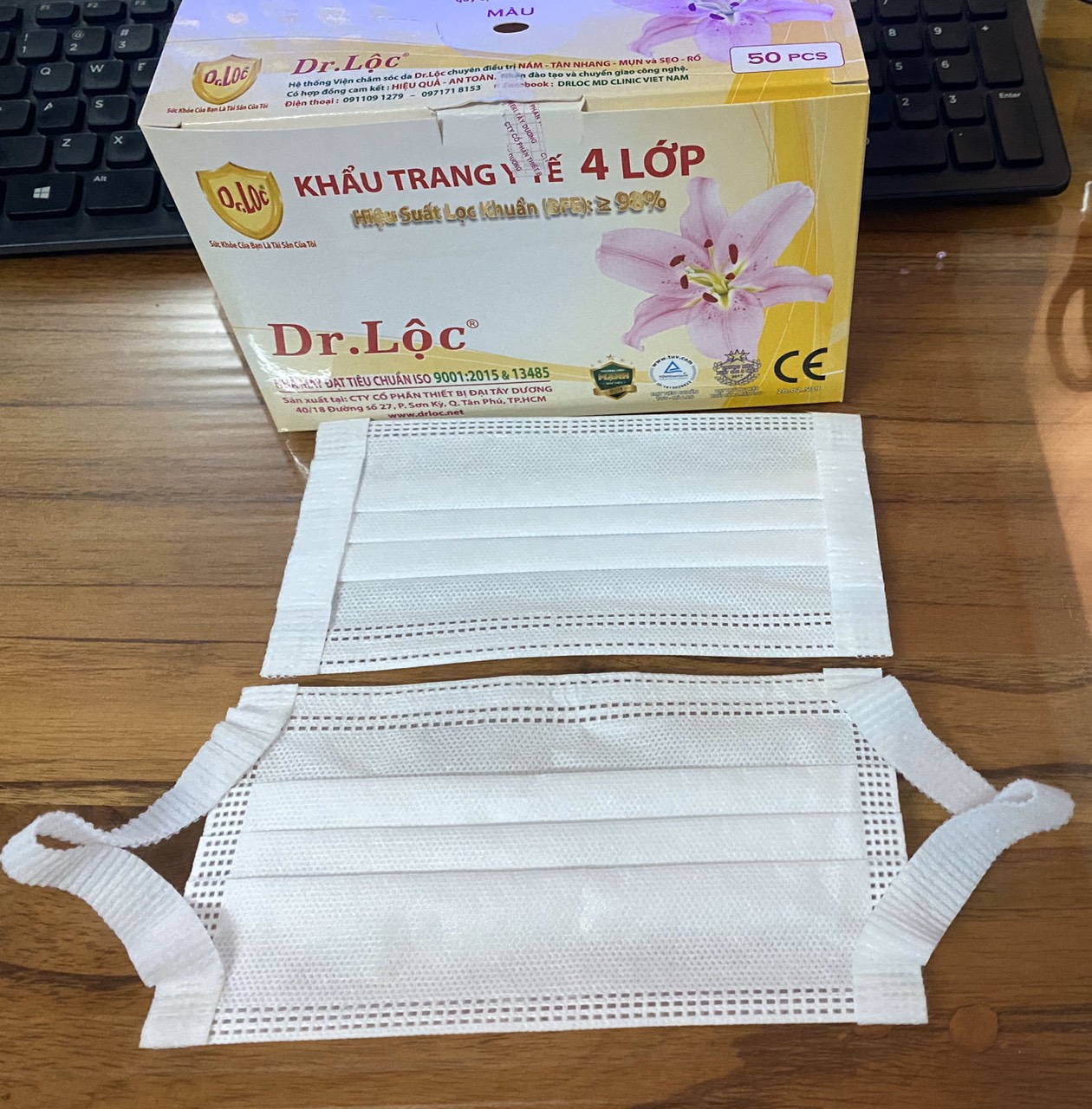 Medical mask with elastic band