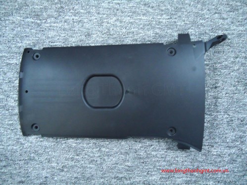 Plastic injection mold