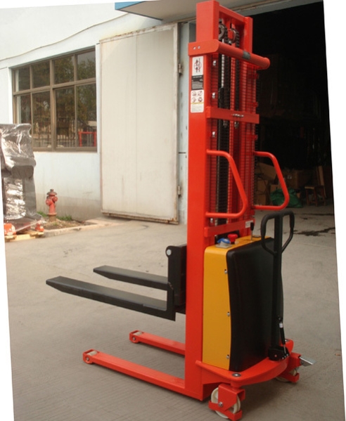 Electric forklift SPN10/30