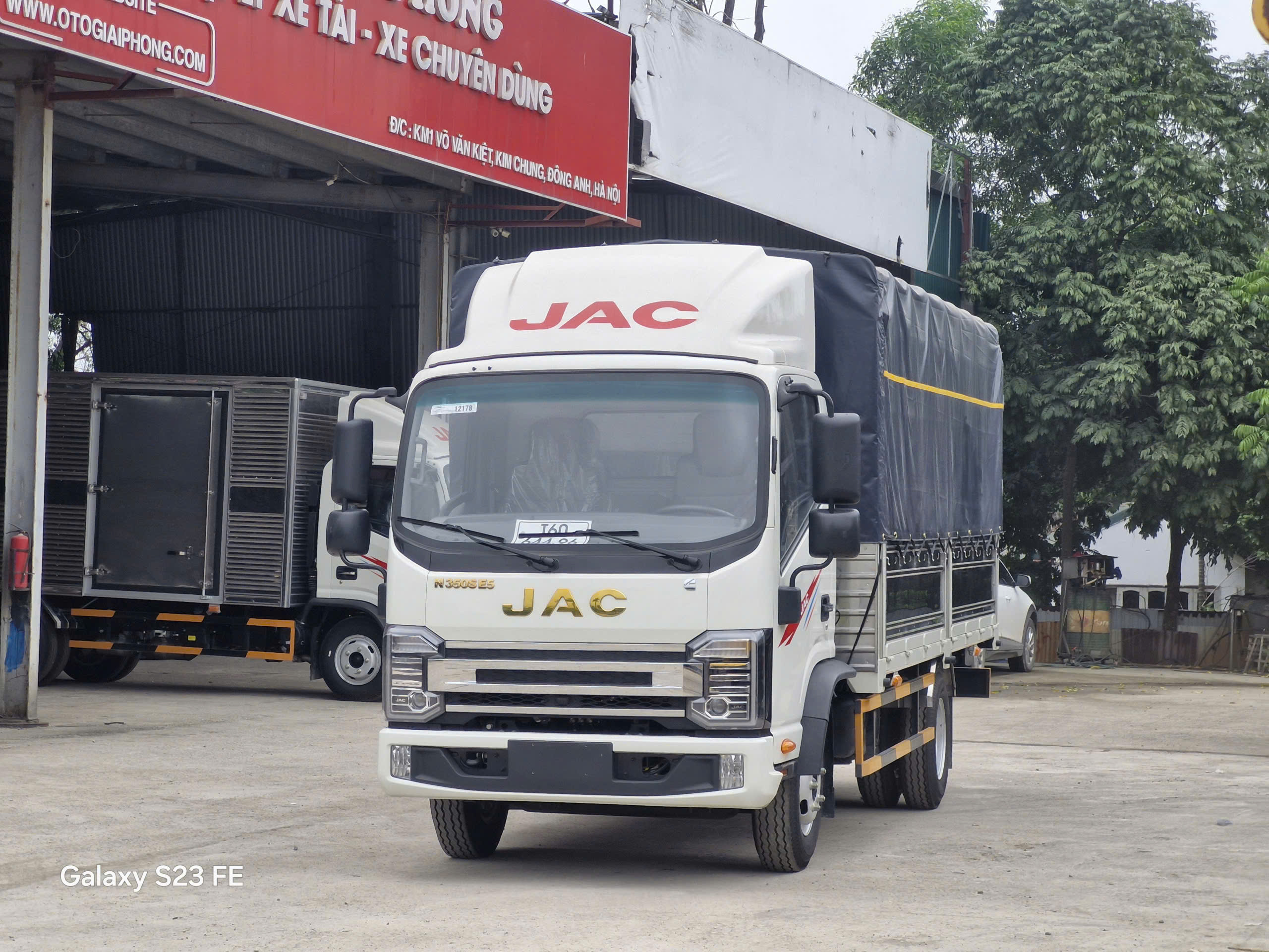 Truck