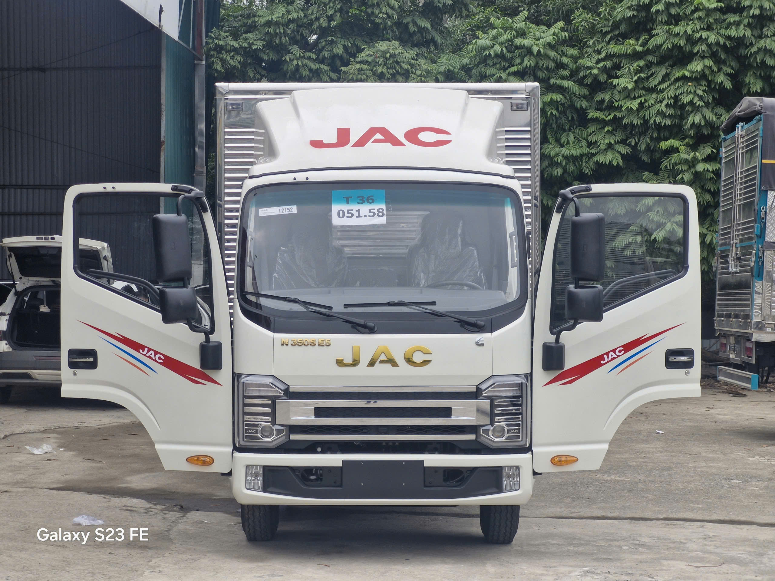 Truck