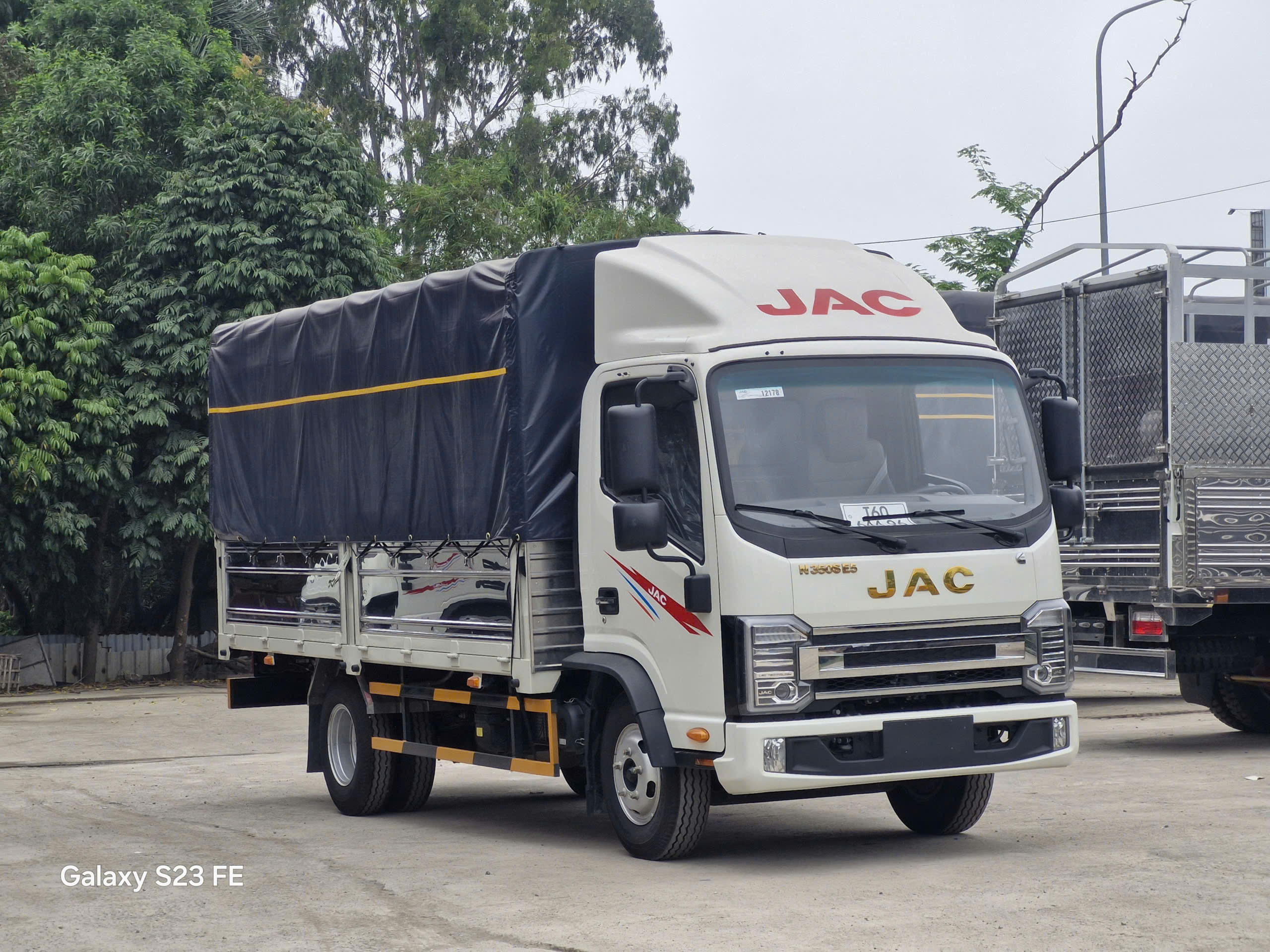 Truck