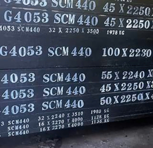 Steel plate SCM440