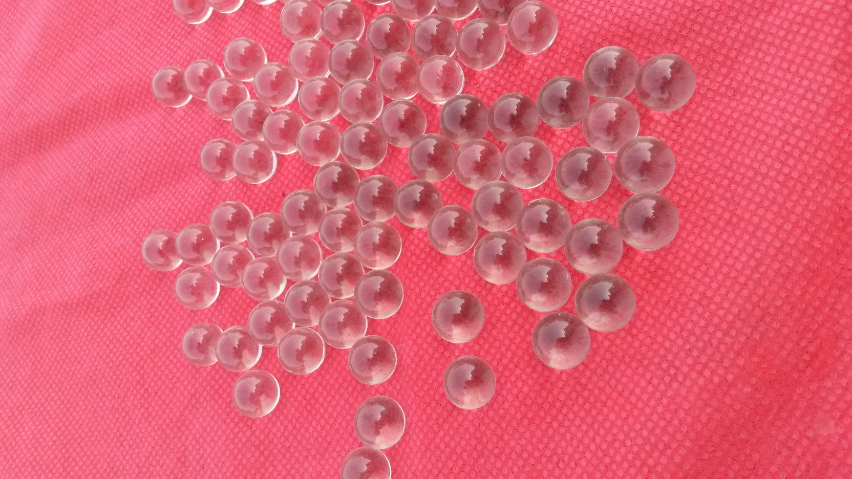 Glass bead