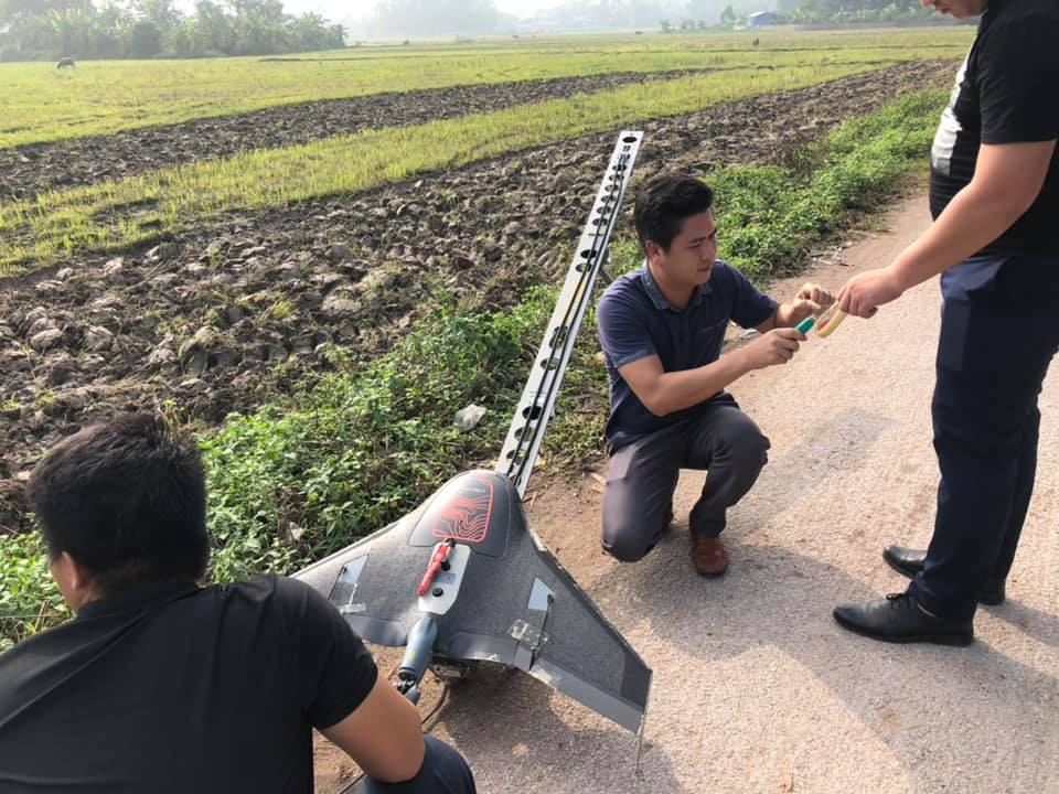 bay chụp Ux5 trimble