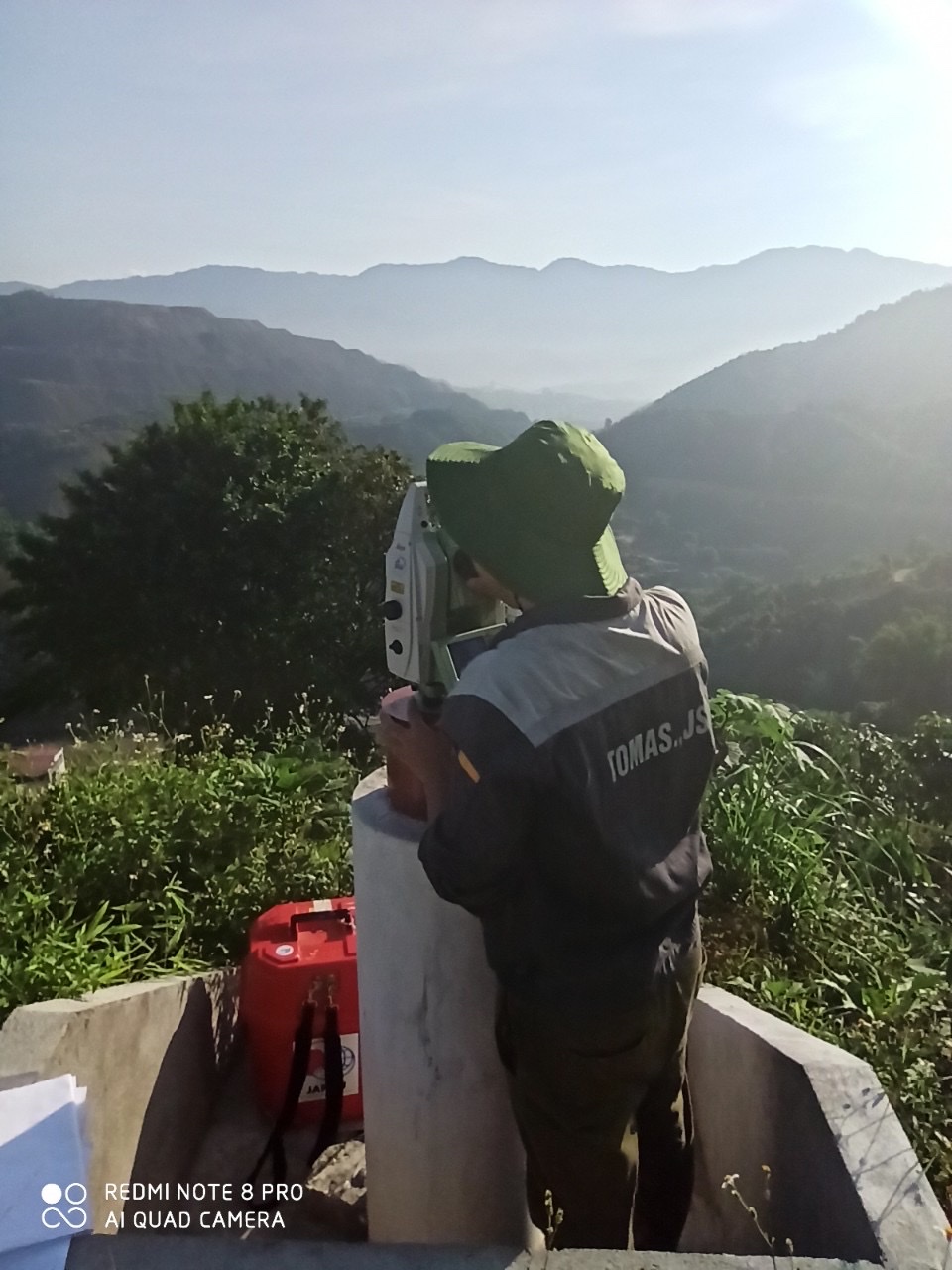 Máy khảo sát địa hình