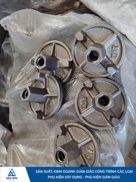 Wing nuts