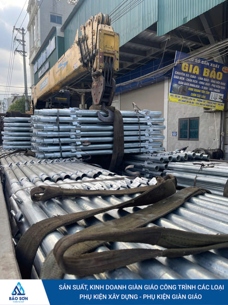 Wedge lock scaffolding