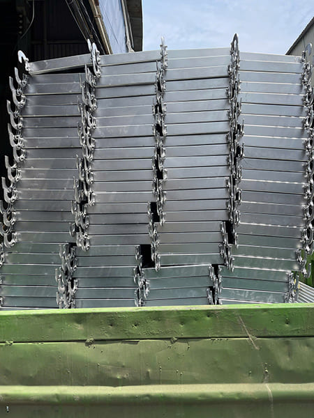 Scaffolding tubes